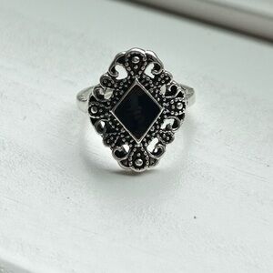 Gorgeous black and silver ring